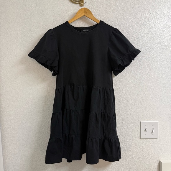 Strut & Bolt Black Tiered Mini Dress Size M - Picture 1 of 5